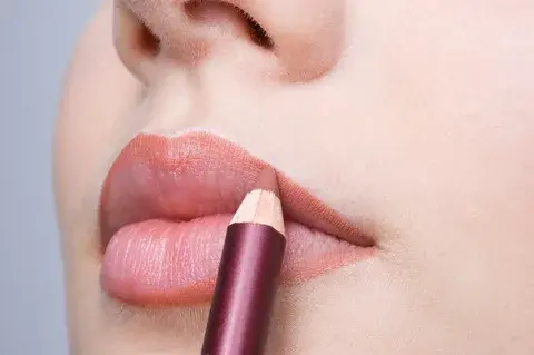 lip pencil 1